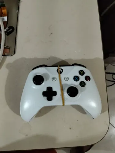 Controle Xbox One usado
