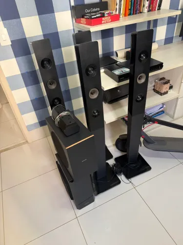 Home Theater Philips - 5.1 - Com Torres