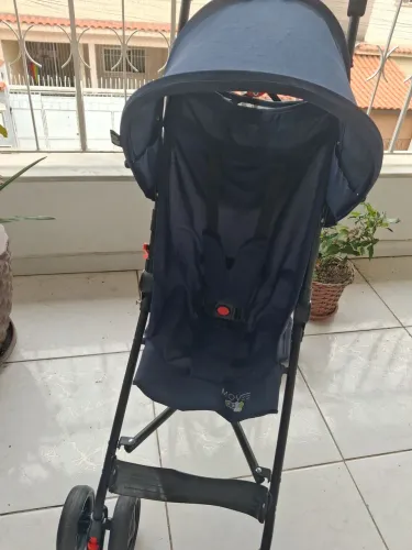 Carrinho Guarda Chuva Novo,usado 3 vezes. Aceito proposta.