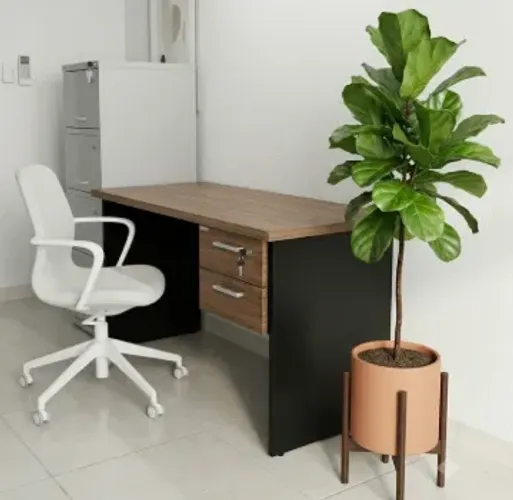 Mesa de Escritório Gebb Work 1,35m - Nogal e Preta - Seminova Impecável