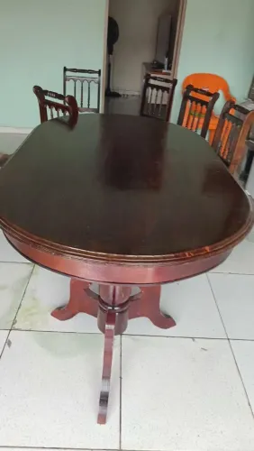 Vendo mesa antiga.