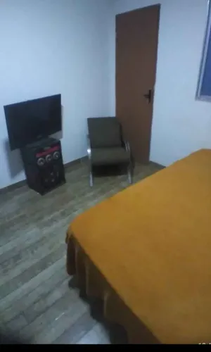 Aluga se casa 2 Quartos