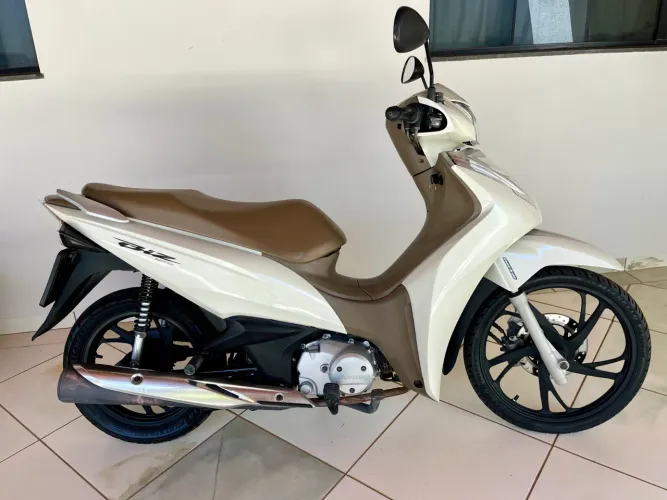 Honda Biz 125 2021 | Branca Perolizada | Pneus Novos