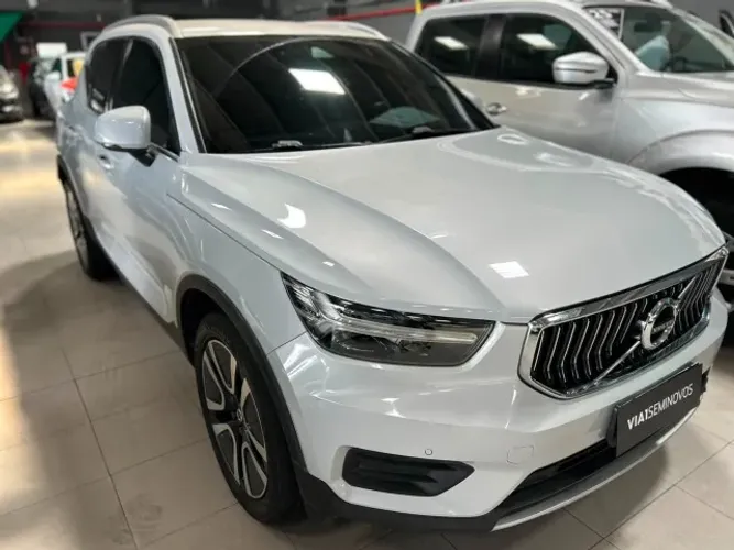 Volvo XC40 XC 40 T-5 Híbrido Momentum 1.5 262cv 2021