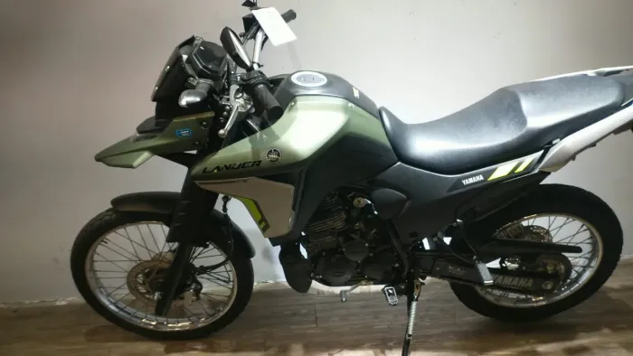 Yamaha Xtz Lander 250 verde 2025 km 14.899