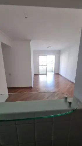 Imóvel para aluguel possui 72 metros quadrados com 2 quartos em Jardim Vila Mariana - São