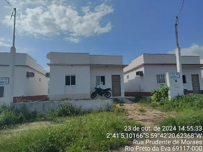 Casa no Loteamento El Shaddai com 2 Quartos e Varanda em Rio Preto da Eva - AM
