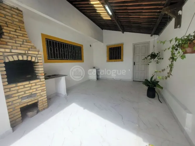 Linda Casa à Venda em Ponta Negra, Natal - 3 Suítes, Closet e mais!