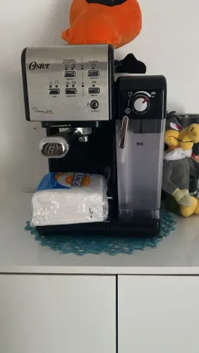 Cafeteira Oster PrimaLatte tm