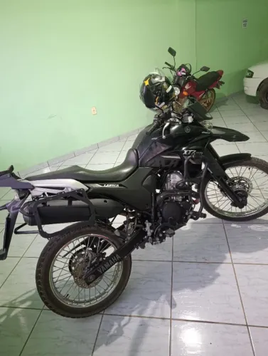 Lander Bem conservada!