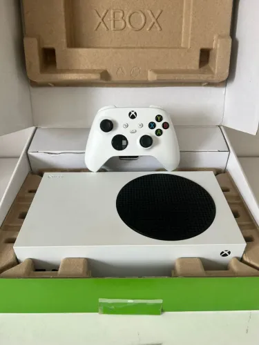 Xbox Series S Memória 512GB SSD COMPLETO (Aceito Cartão)
