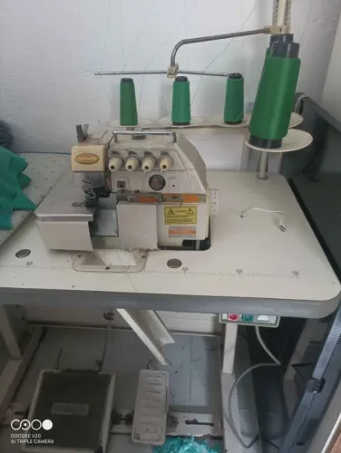 Máquina Overlock Yamata Semi Nova ? Pronta pra Trabalha com garantia