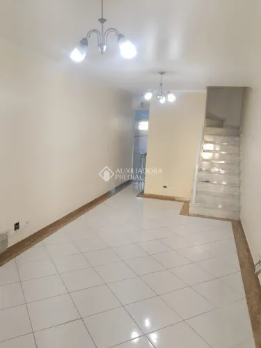 SOBRADO IMPONENTE NA VILA PIRES COM 4 DORMITÓRIOS E 2 SUÍTES