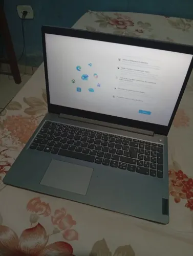 Notebook Lenovo IdeaPad 3 - Intel Core i3 10ª Gen / Win 11 / Nunca foi aberto
