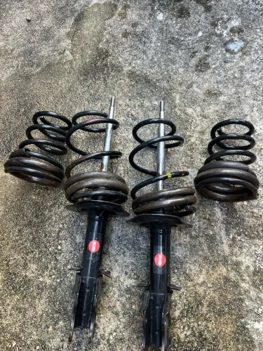 Kit de amortecedores preparados mais quatro molas para palio