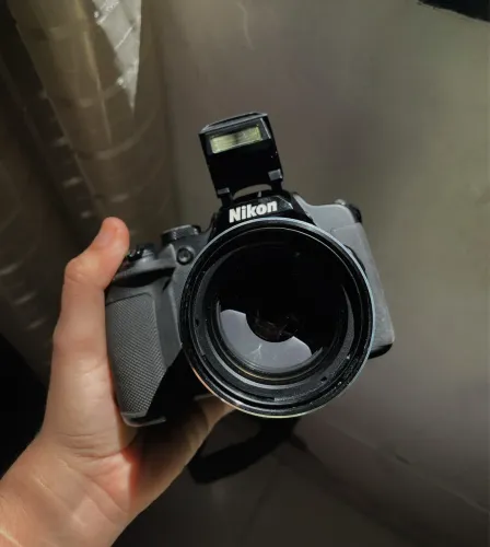 Câmera Nikon coolpix b700 (seminova)
