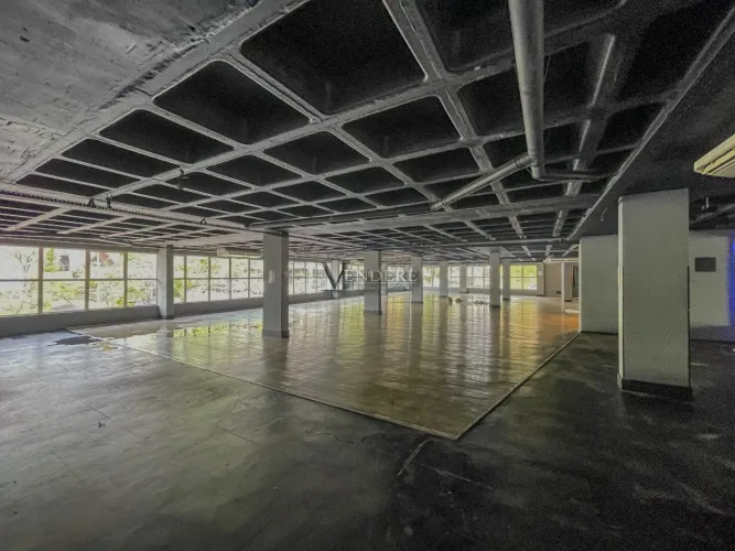 Loja de 1300m² para locação no Bairro Buritis