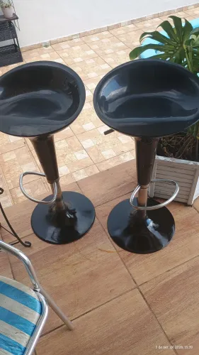 Par de Banquetas Altas Giratórias Pretas ABS com Regulagem a Gás