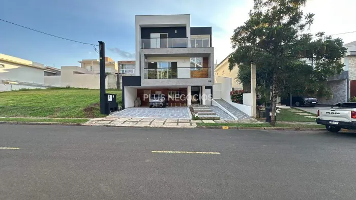 Casa de Alto Padrão à Venda no Residencial Mont Blanc em Sorocaba  4 Suítes, Piscina Aquec