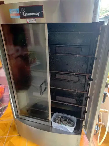 Vendo maquina de frango Gastromaq,  30 frangos