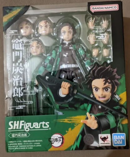 Tanjiro - Demon Slayer - Bandai S.H.Figuarts (primeira versão)