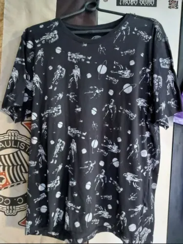 Camisa Astronauta - tamanho G