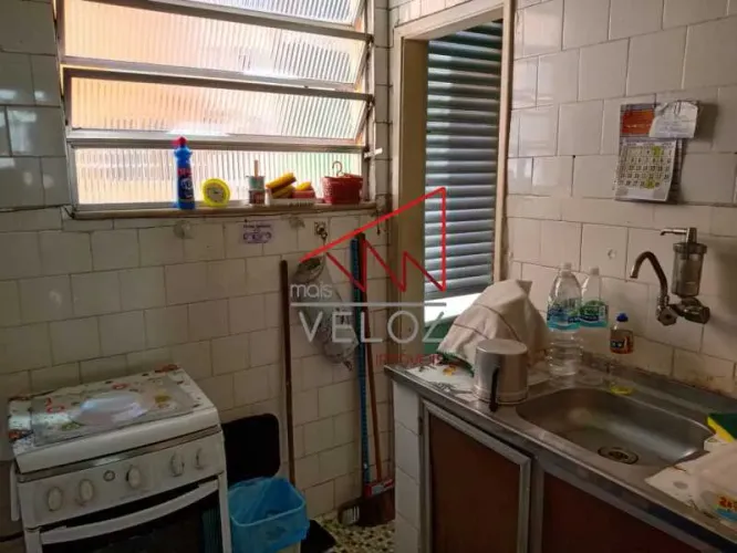 Oportunidade, apartamento sala, 1 quarto no Centro.