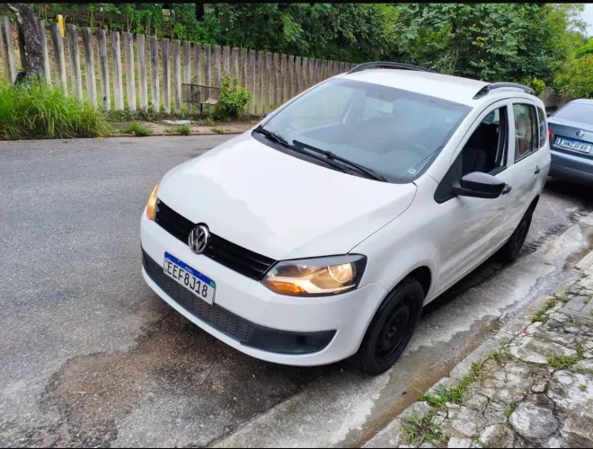 Volkswagen Spacefox 1.6/ 1.6 Trend Total Flex 8V 5P 2014