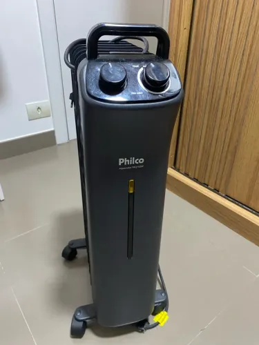 Vendo Aquecedor A Óleo Paq1520p Com Potência De 1500w Philco Cor Preto