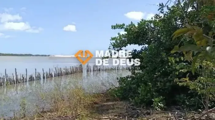 Terreno Amplo em Tatajuba, Camocim - Frente para o Riacho e Potencial Incrível!