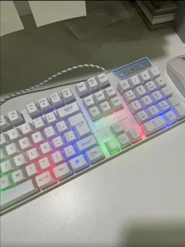 Teclado semi mecânico branco com rgb novo