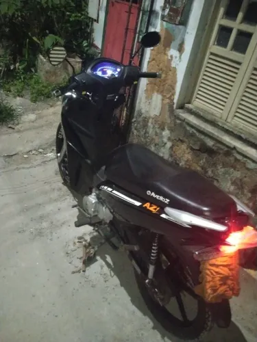 Moto aveloz com defeito no moto mas a moto tá em perfeito estado