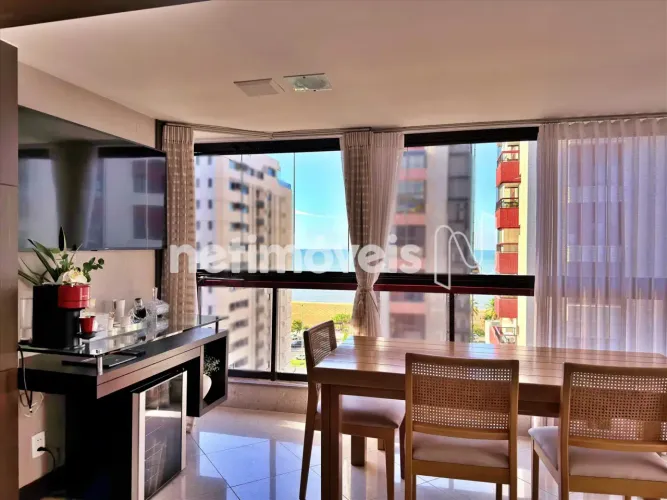 04 quartos transformado em 03 180m²; com vista pro mar e sol da manhã