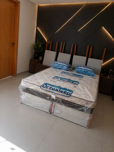 Cama Queen