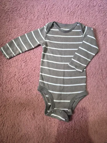 Body cinza manga longa Carters, tamanho 6meses