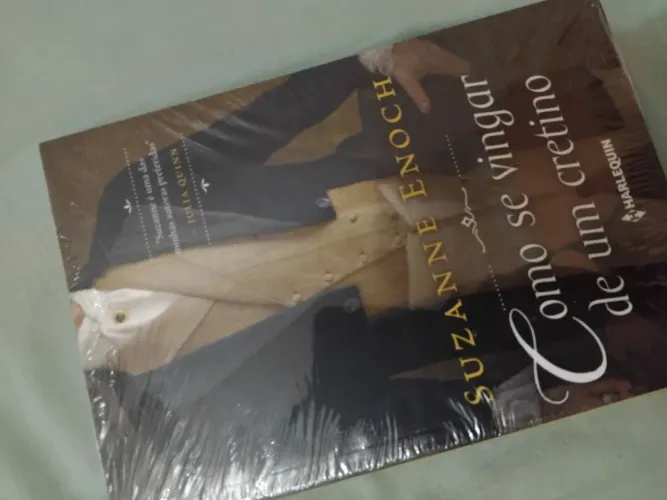 Livro "Como se vingar de um Cretino"