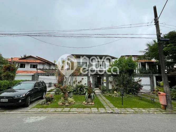 Barra da Tijuca | Casa 5 quartos, sendo 5 suites