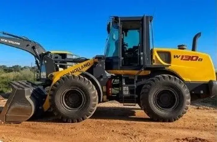 Pá carregadeira New Holland W130B