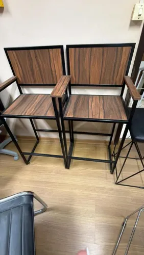 Banquetas em Metalon