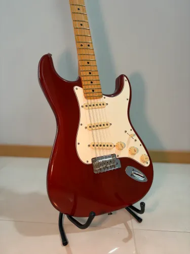 Guitarra Fender Player Series II Chambered