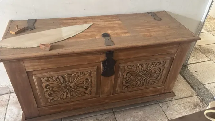 Baú de cerejeira
