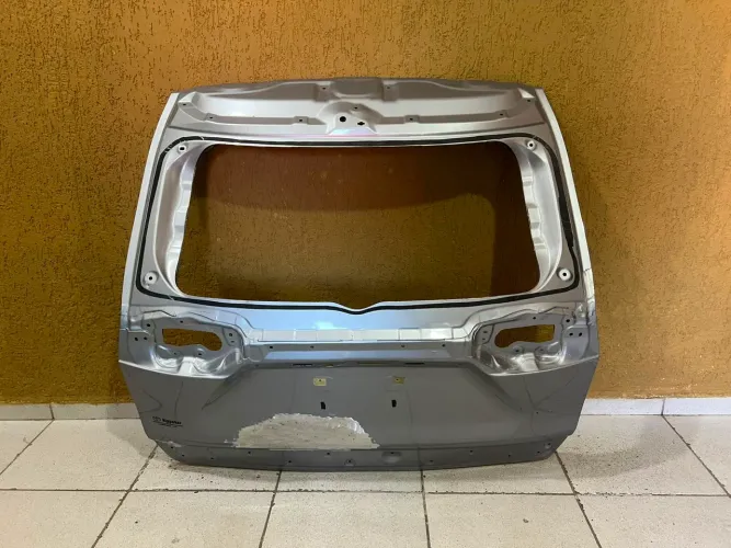 Tampa traseira Rav 4 / Rav4 2019/2020/2021/2022/2023/2024/2025