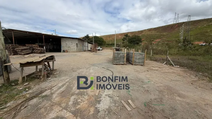 LOTE FRENTE AV MINAS GERAIS , 100 % PLANO BAIRRO OURO VERDE