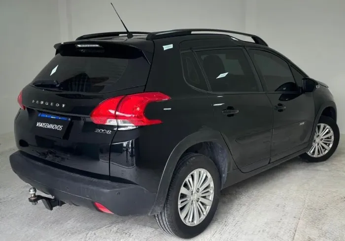 Engate Removível Peugeot 2008 2015/2021