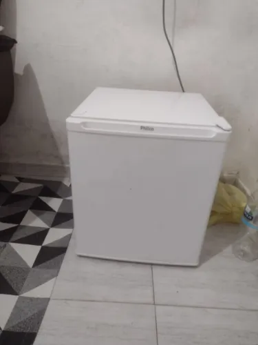 Frigobar Philco 47 litros , 600 reais