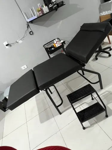 Vendo kit estética maca, mocho, escada e carrinho auxiliar