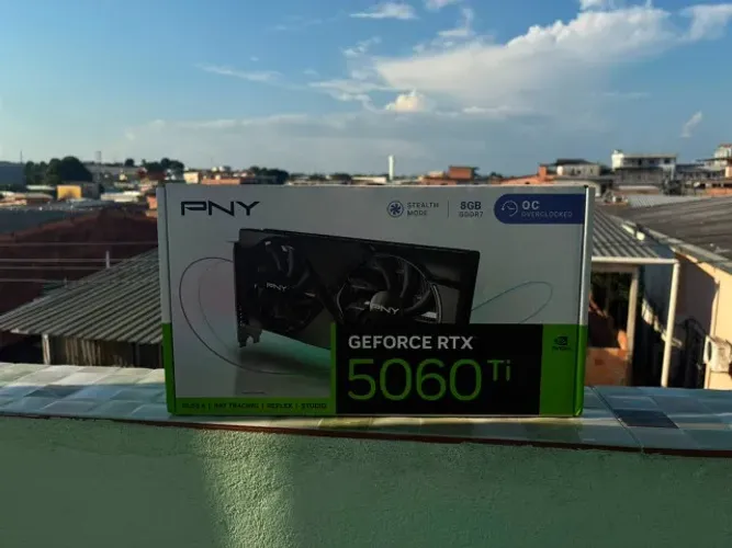 Placa de Vídeo PNY GeForce RTX 5060 Ti 8GB