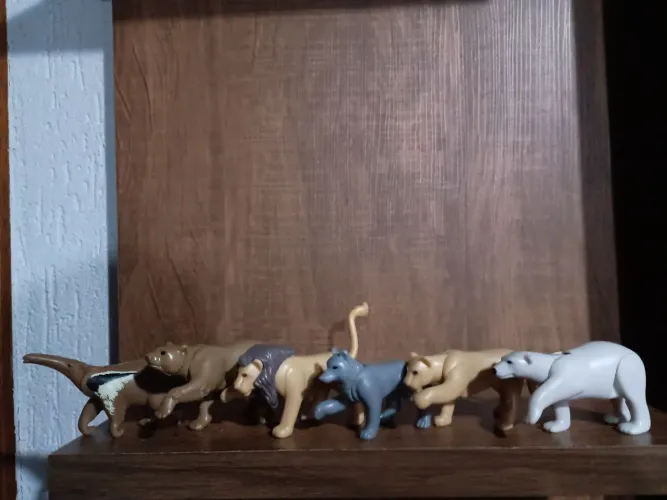 6 bonecos Playmobil McDonald's usados na condição