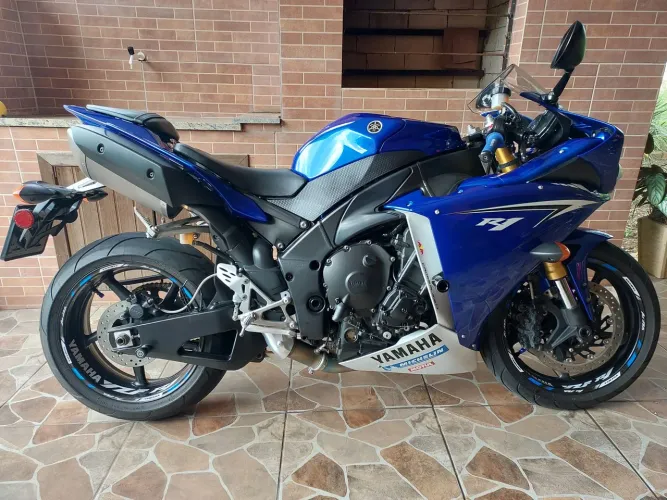 YAMAHA YZF R1 1000