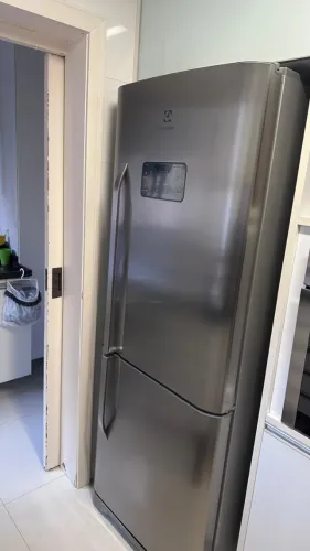 Geladeira Electrolux IB52X Frost Free Inverse - Inox
